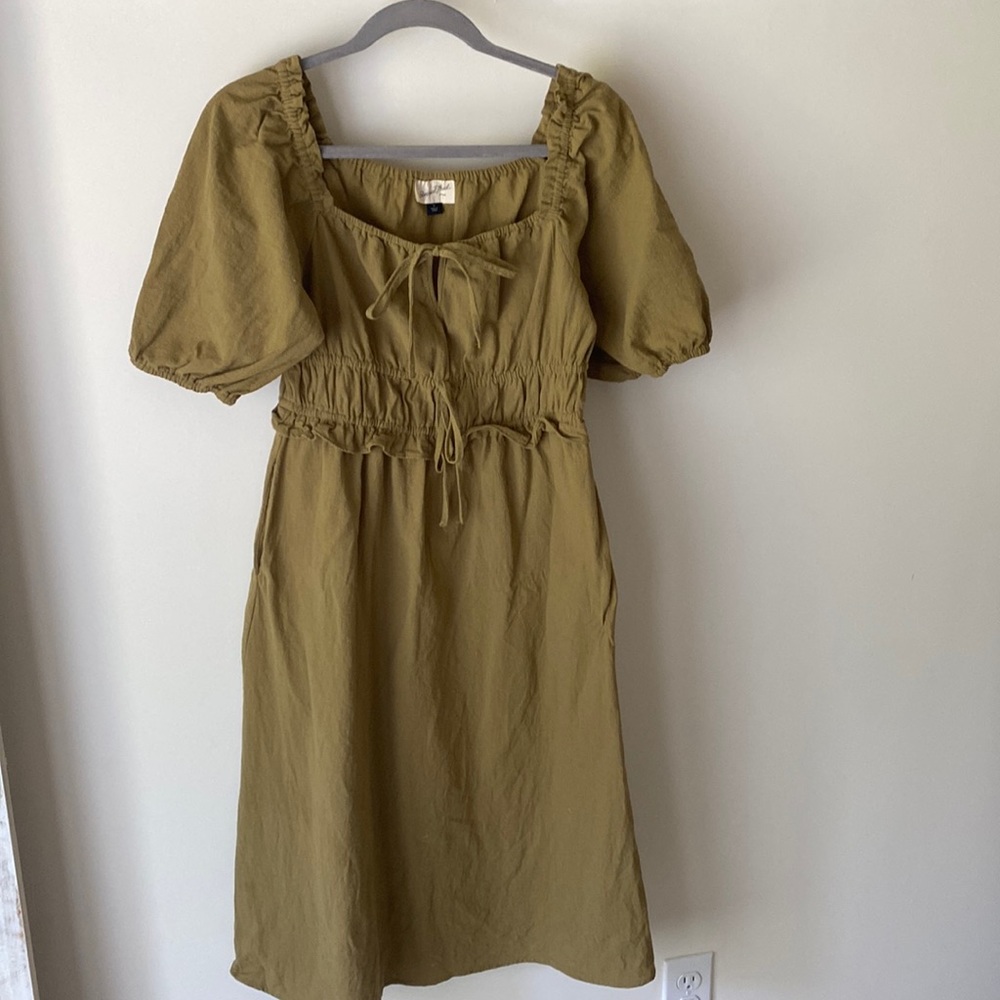 Universal Threads Midi Dress